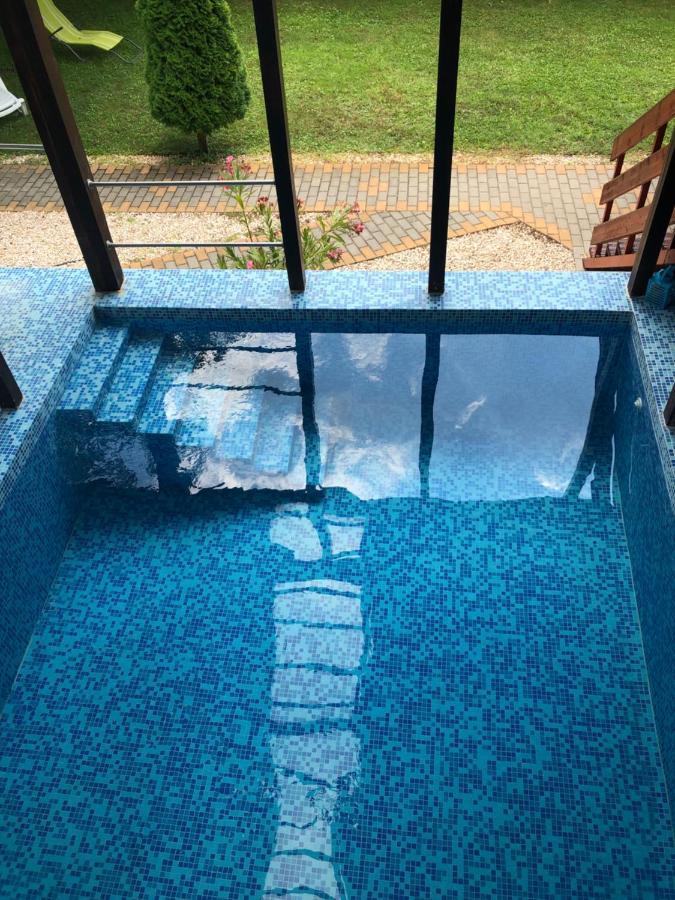 Relax Apartman Ньїредьгаза Екстер'єр фото