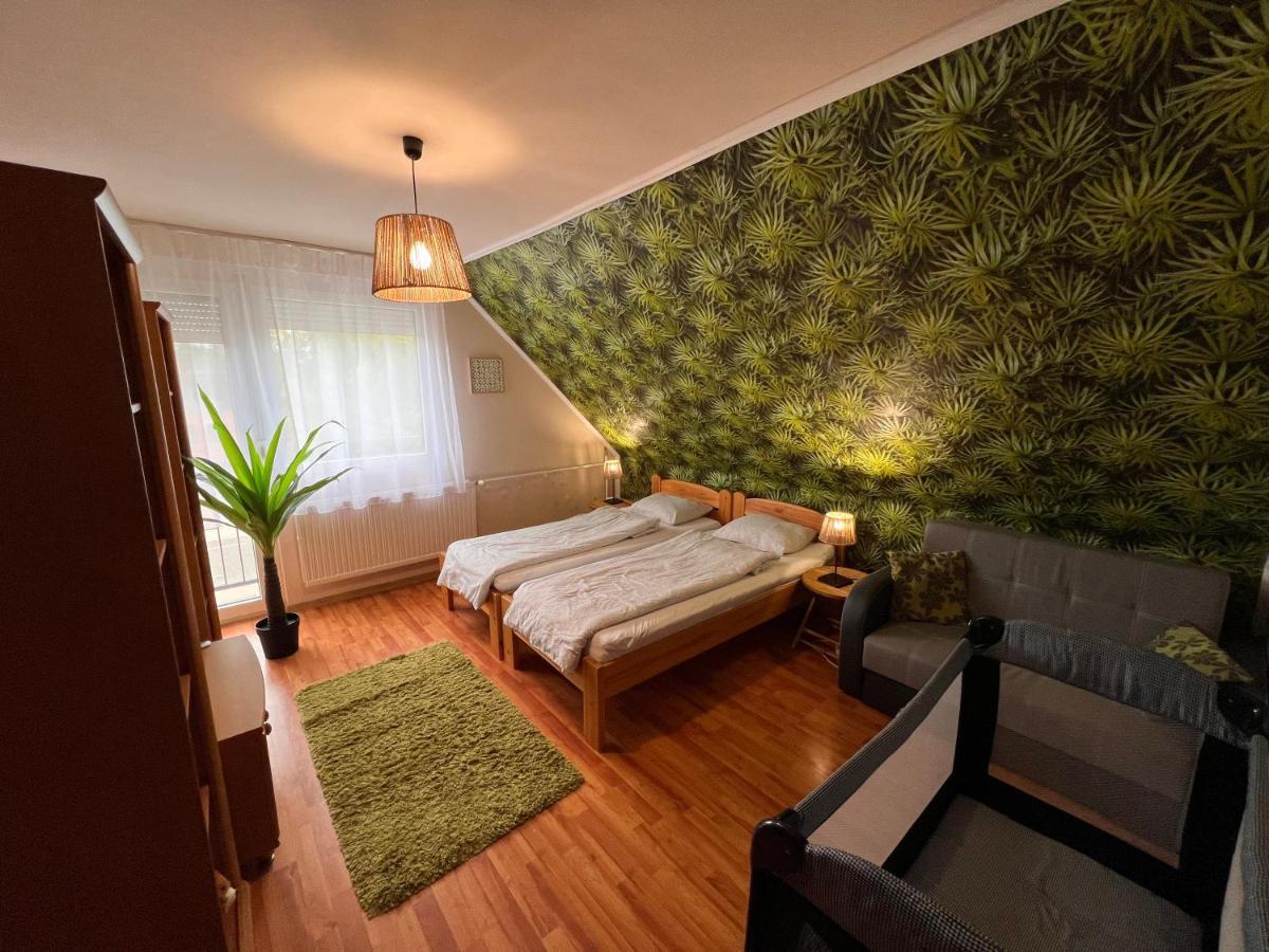 Relax Apartman Ньїредьгаза Екстер'єр фото