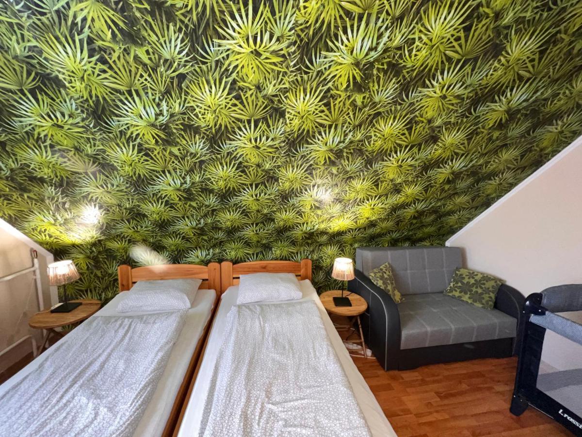 Relax Apartman Ньїредьгаза Екстер'єр фото