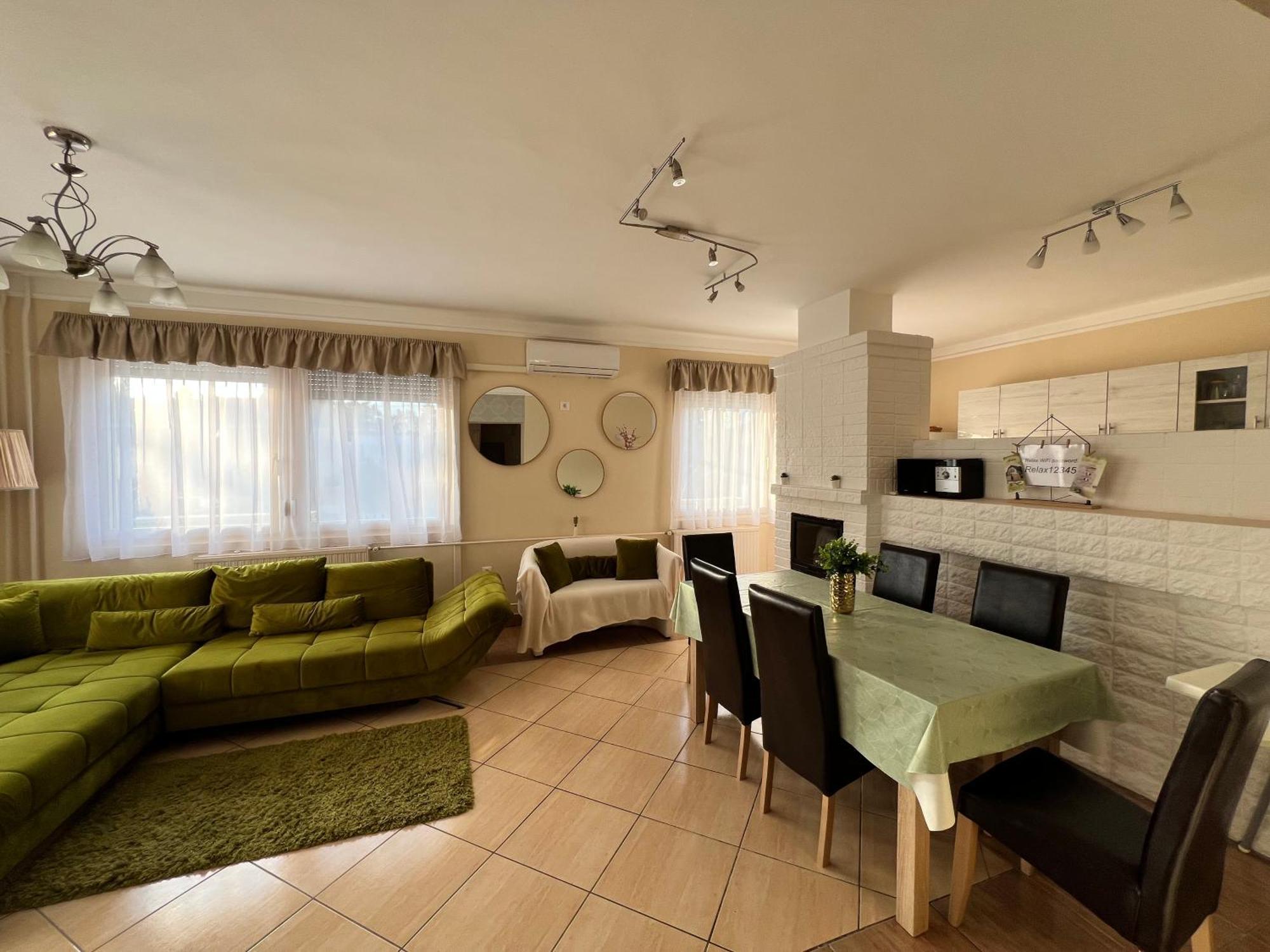 Relax Apartman Ньїредьгаза Екстер'єр фото
