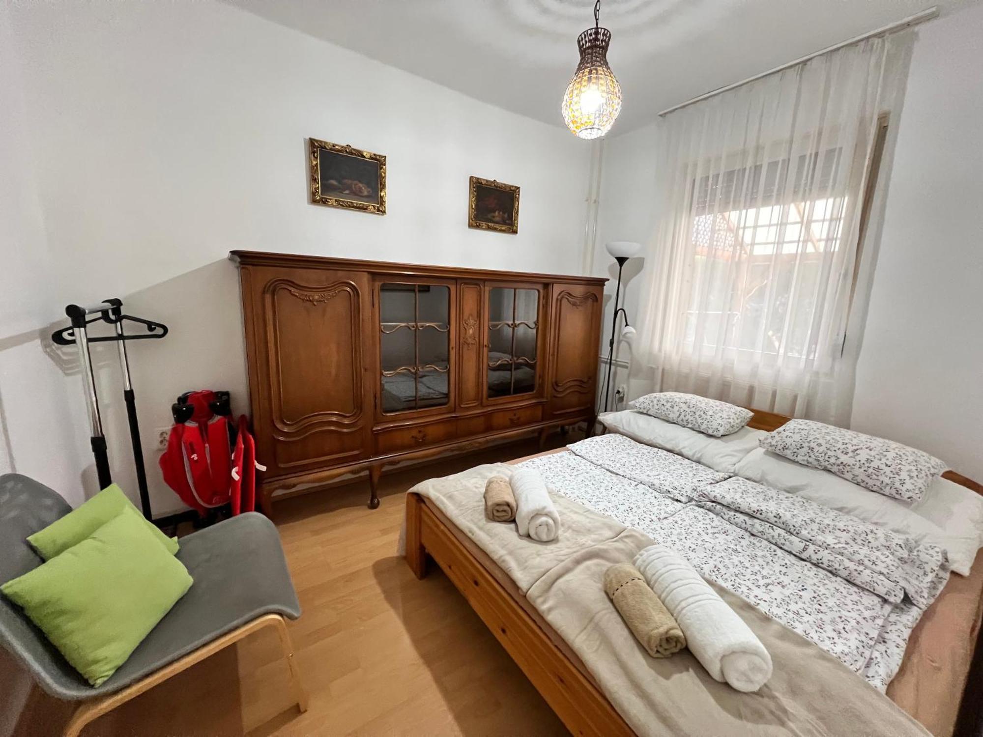 Relax Apartman Ньїредьгаза Екстер'єр фото
