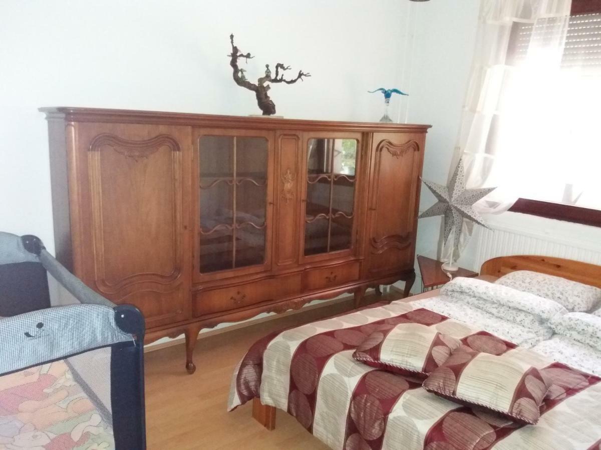 Relax Apartman Ньїредьгаза Екстер'єр фото